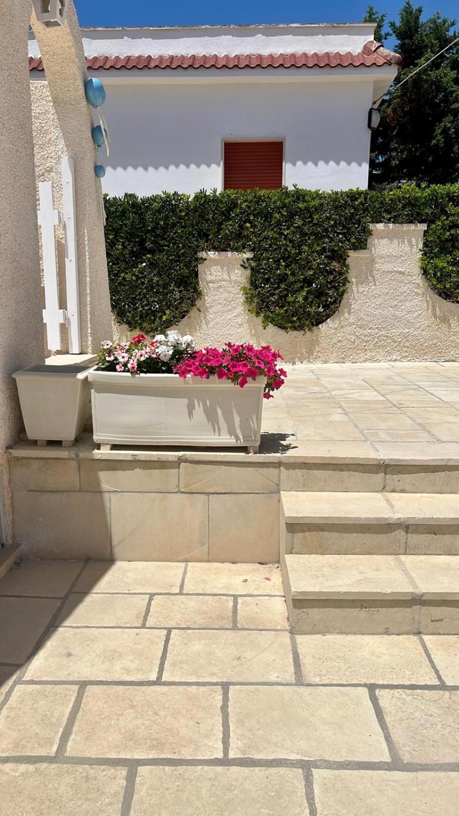 Perla Bianca Villa Marina di Lizzano Exteriör bild